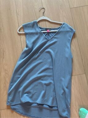 Vince Camuto Dusty Blue V-Neck Sleeveless Blouse
